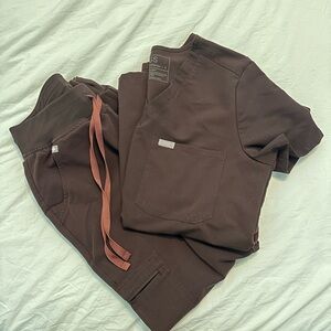 Figs scrubs